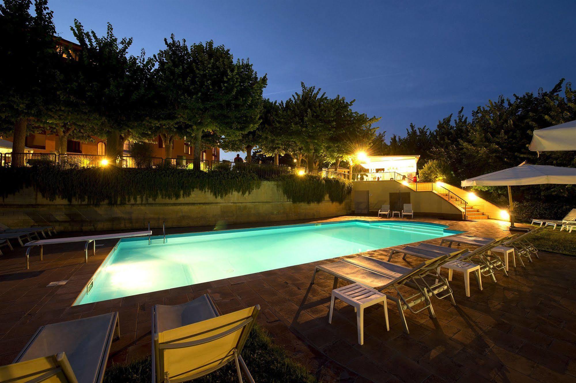 Grand Admiral Palace Hotel 4*
